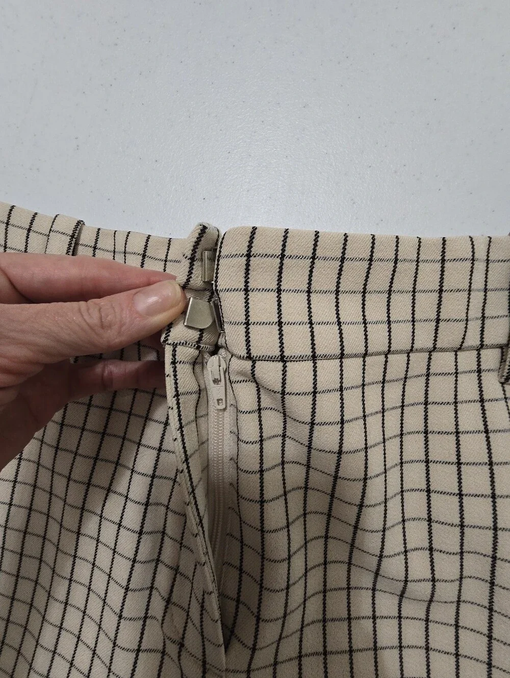 TORY BURCH Checked Cropped Twill Pants Women's 4 Cream Black Office